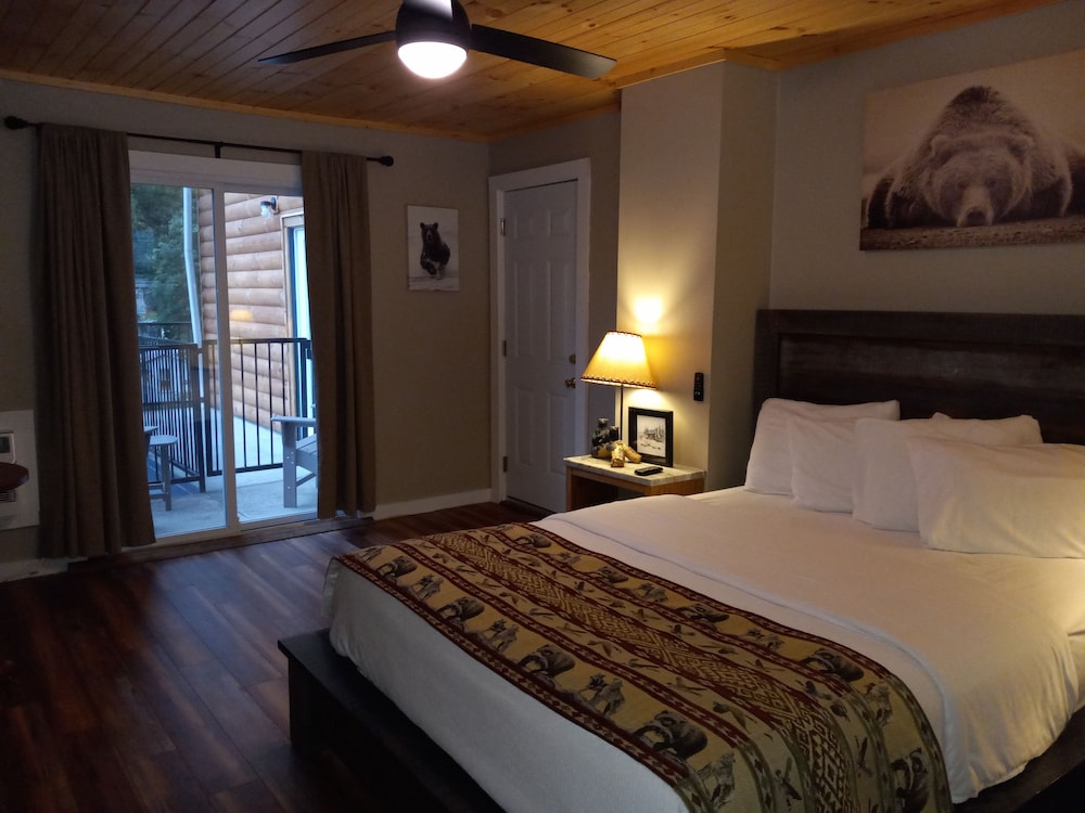 The Carter Lodge On The River - Lake Lure, NC