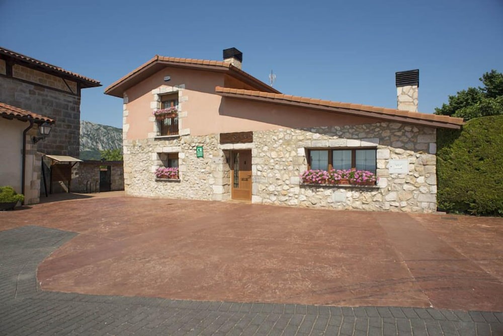Legaire Etxea Rural House - Basque Country