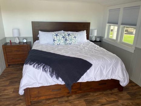 Russell Orchards, Ipswich airbnb, hotels and vacation rentals