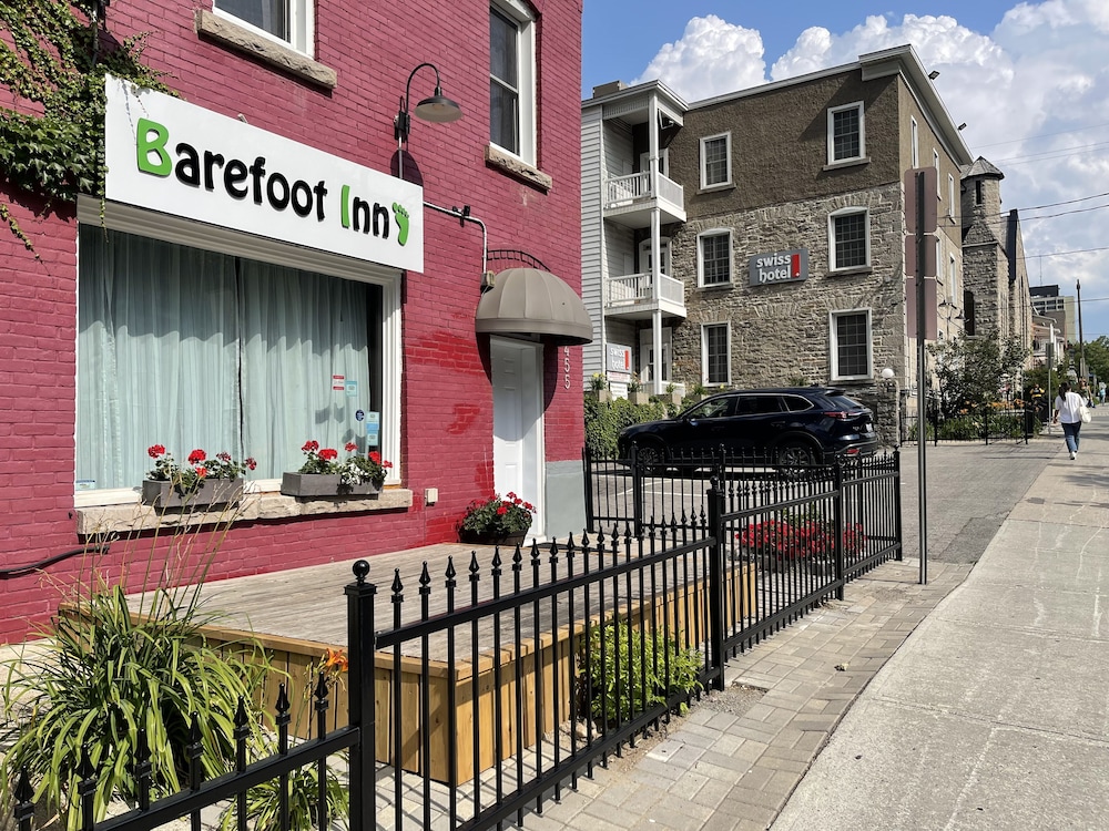 Barefoot Inn - Ottawa