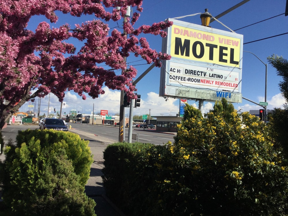 Diamond View Motel - Diamond Mountain Casino & Hotel