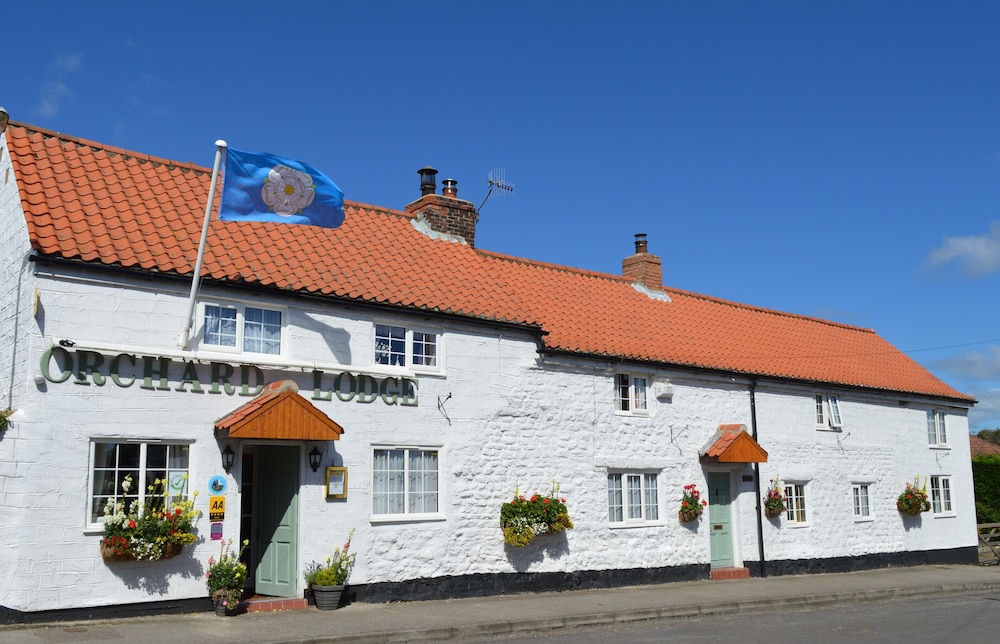 Orchard Lodge & Wolds Restaurant - North Yorkshire