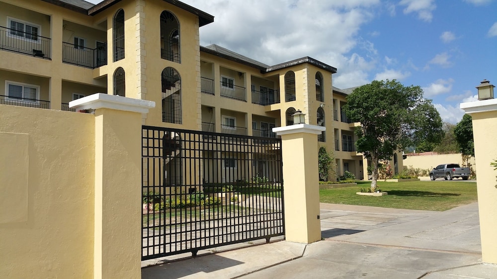 New Kingston Guest Apartment At Donhead - Jamaica
