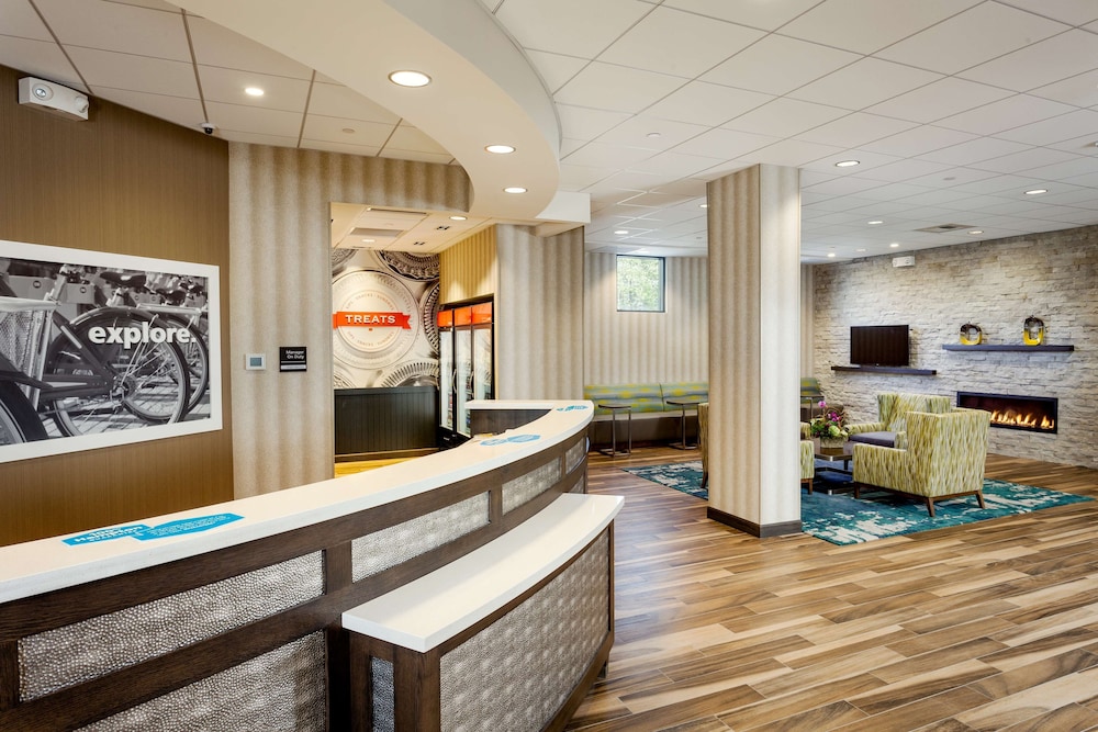 Hampton Inn & Suites By Hilton Seattle/northgate - Seattle, WA