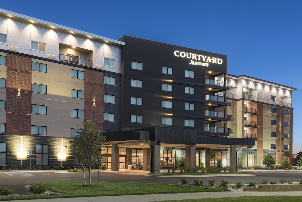 Courtyard by Marriott Mt. Pleasant at Central Michigan University - Mount Pleasant