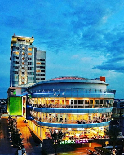 Fox Hotel Pekanbaru - West Sumatra