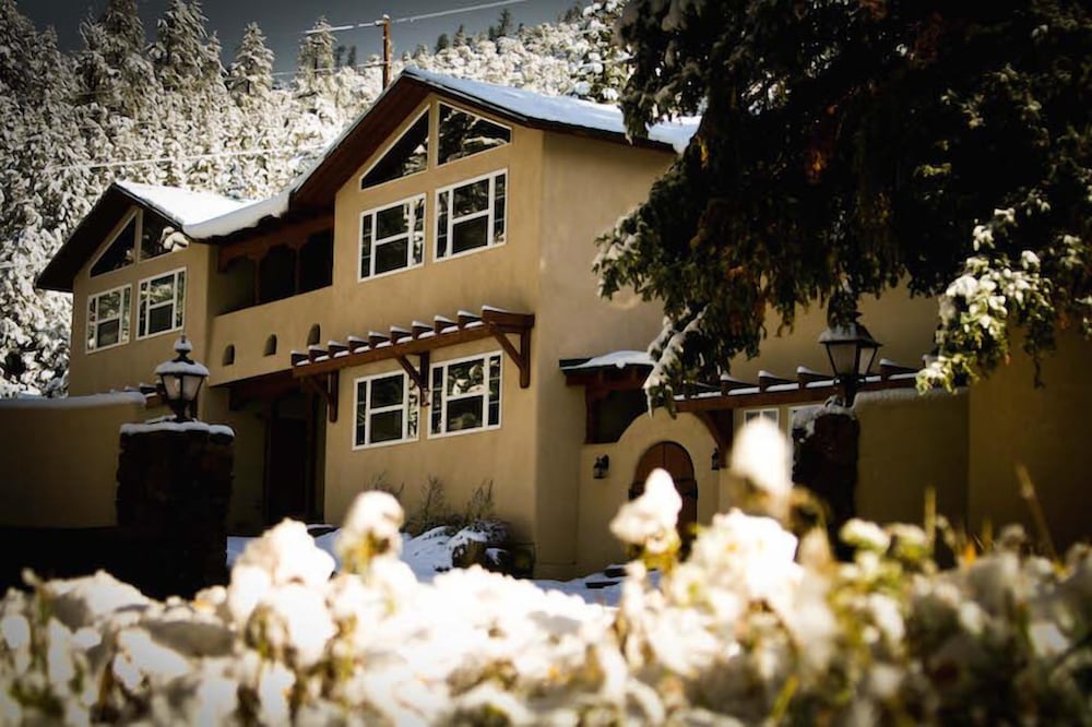 Luxury Mountain View Suites - United States