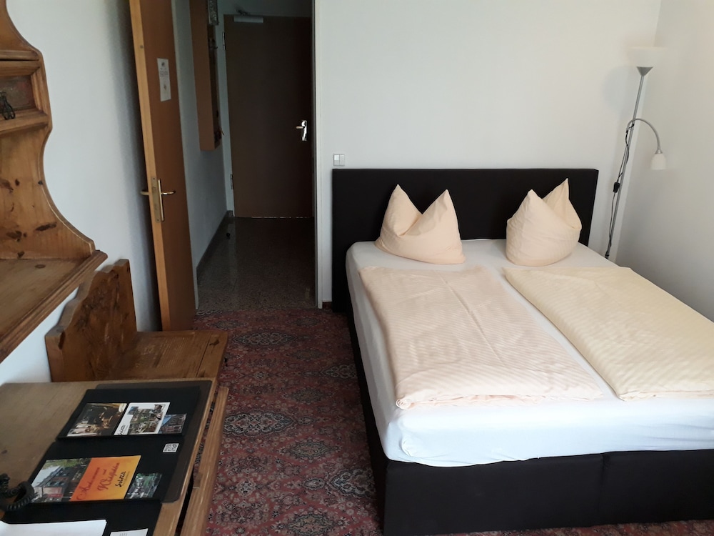 Solitaire Hotel & Boardinghouse - Hermsdorf