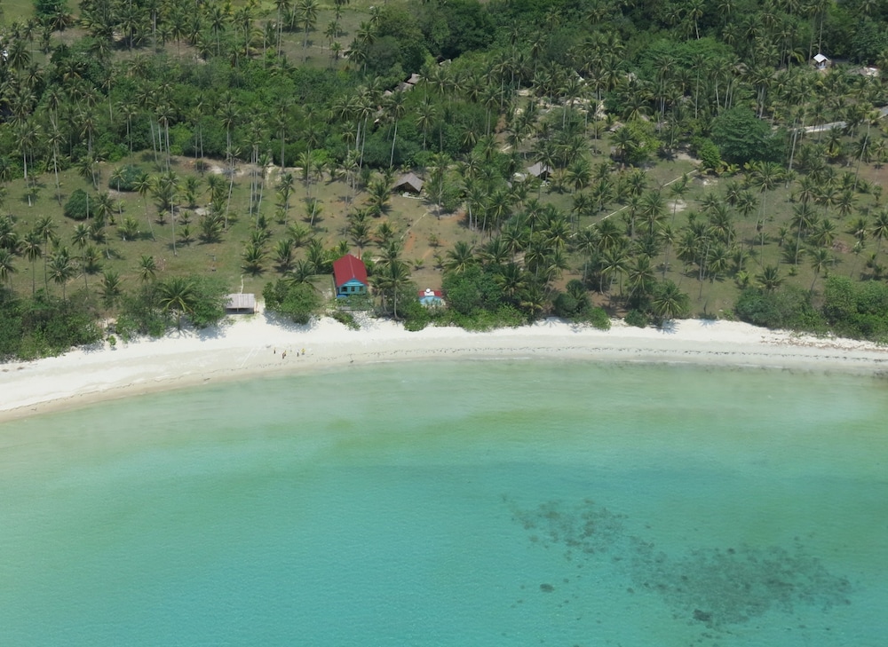 Mutiara Beach Resort - Bintan Island