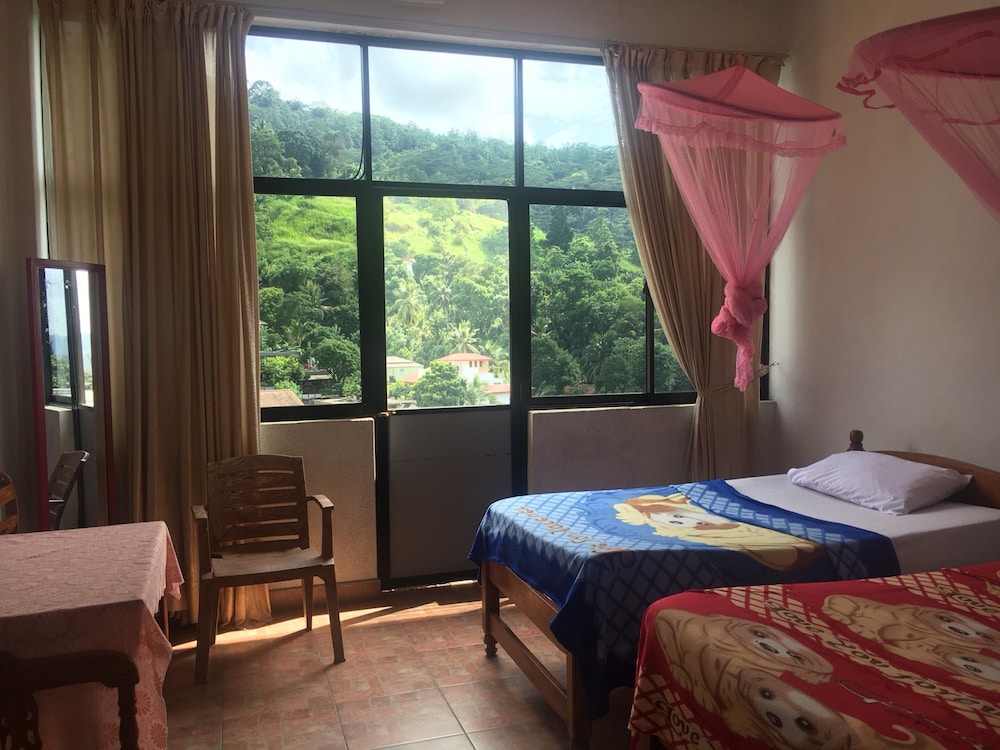 Majestic Tourist Hotel - Kandy