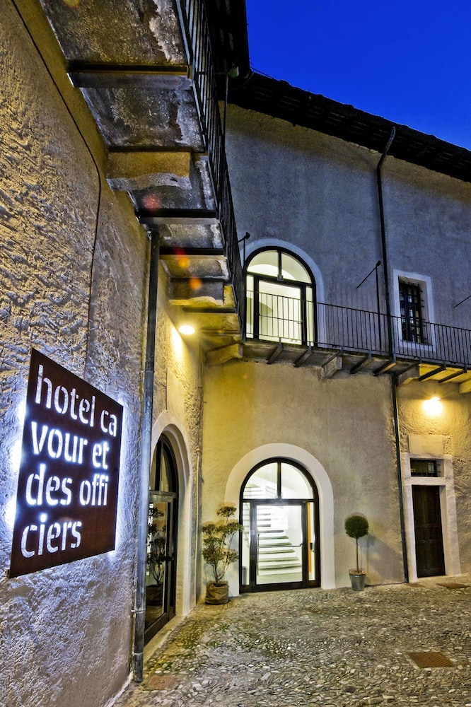 Hotel Cavour Et Des Officiers - Vallée d'Aoste