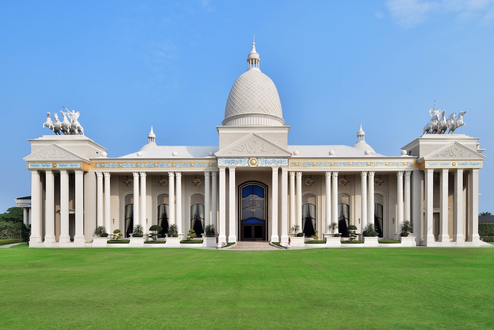 Sheraton Grand Palace Indore - Indore