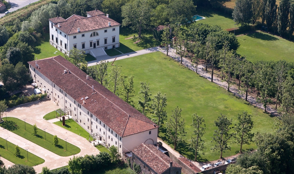 La Barchessa Di Villa Pisani - Montagnana