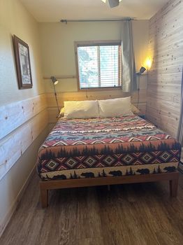 Navajo Lake, UT airbnb, hotels and vacation rentals