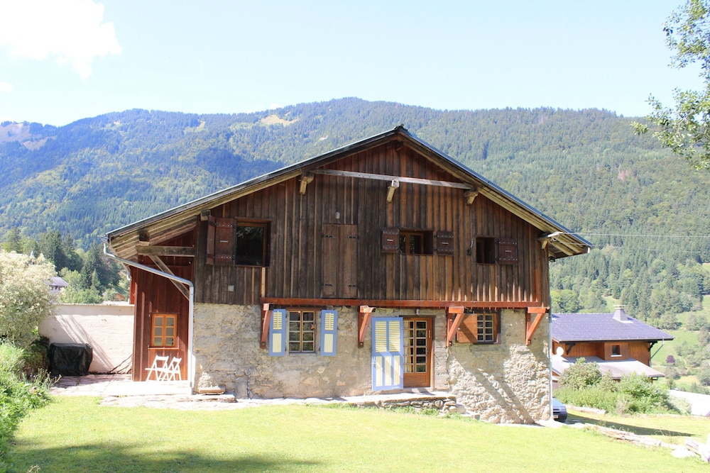 Cosy Chalet - 3xbedroom / 2xbathroom - 2 Mins From Ski Lift - Sleeps Up To 6 - Lac Léman - Lake Geneva