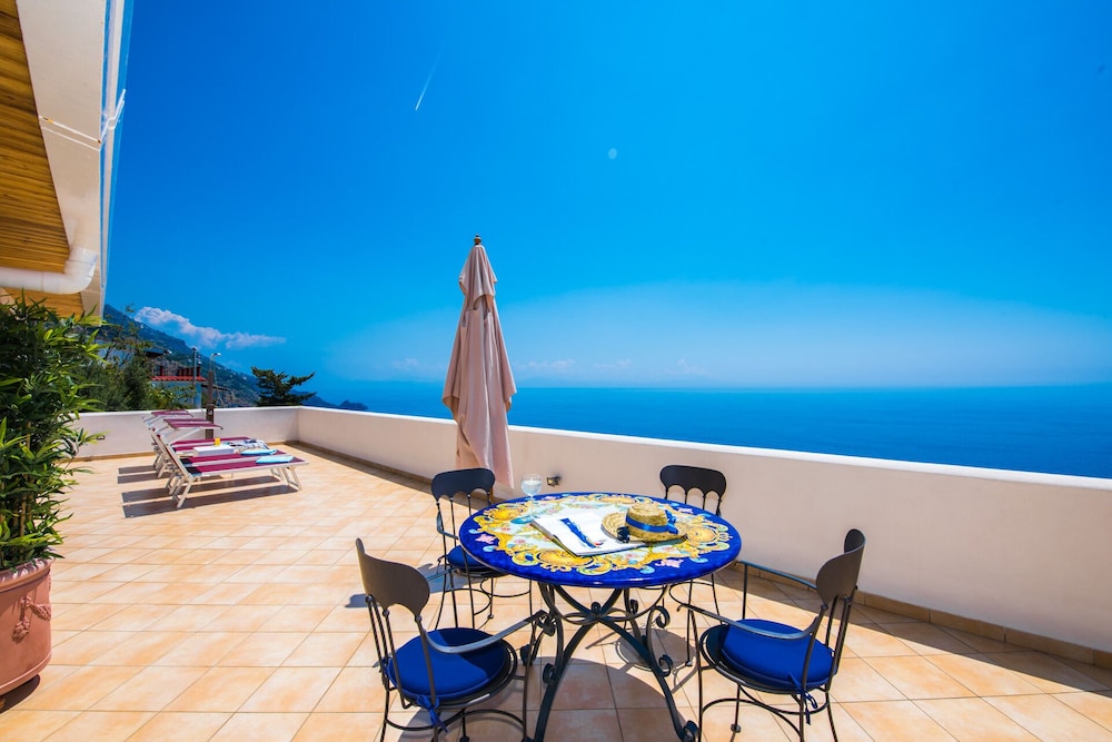 Ideal For Young Couples, Families Or Friends. Spectacular View, Wi-fi - Praiano