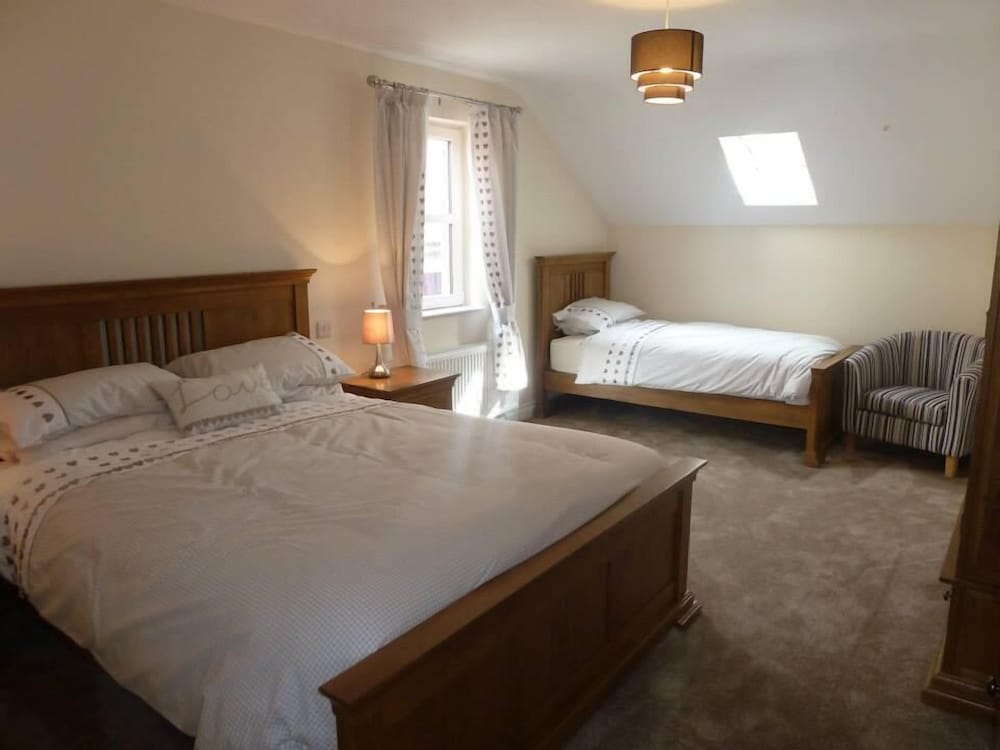 Oatlands Self Catering Lets 'The Mill' - England