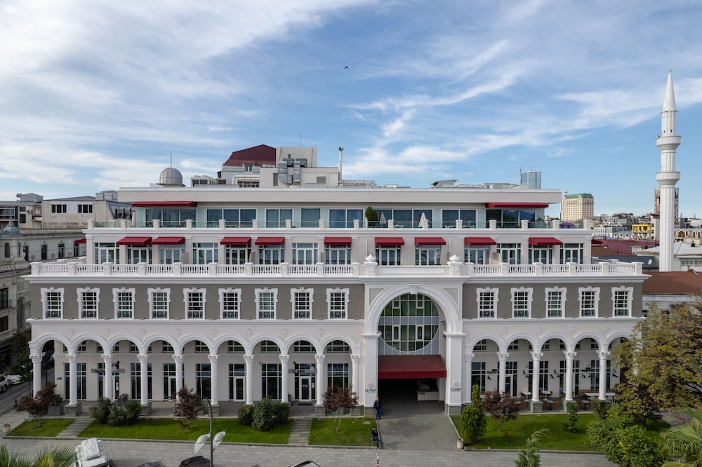 Le Port Apart Hotel - Georgia