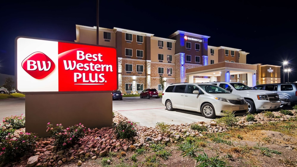 Best Western Plus Buda Austin Inn & Suites - Buda, TX