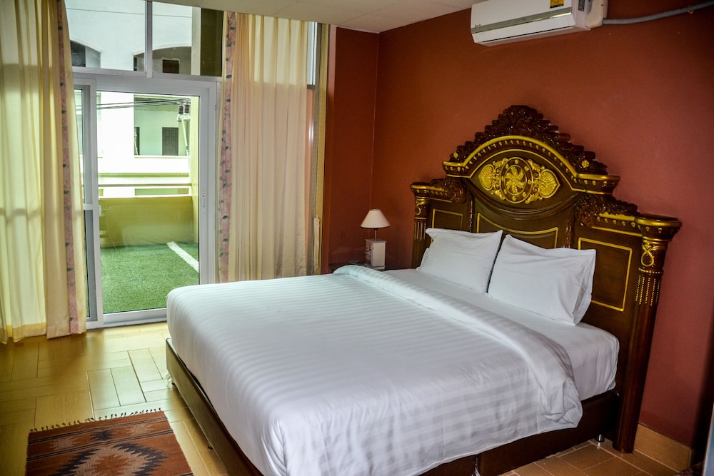 Anna Residence Superior Room Without Balcony - Pattaya City