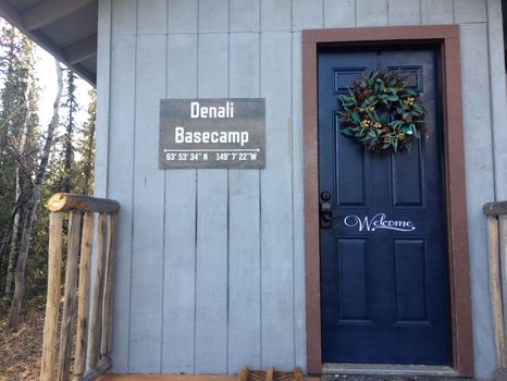 Unique, Quiet Cabin Near Denali With Full Kitchen, Alaskan Outhouse - Alaska