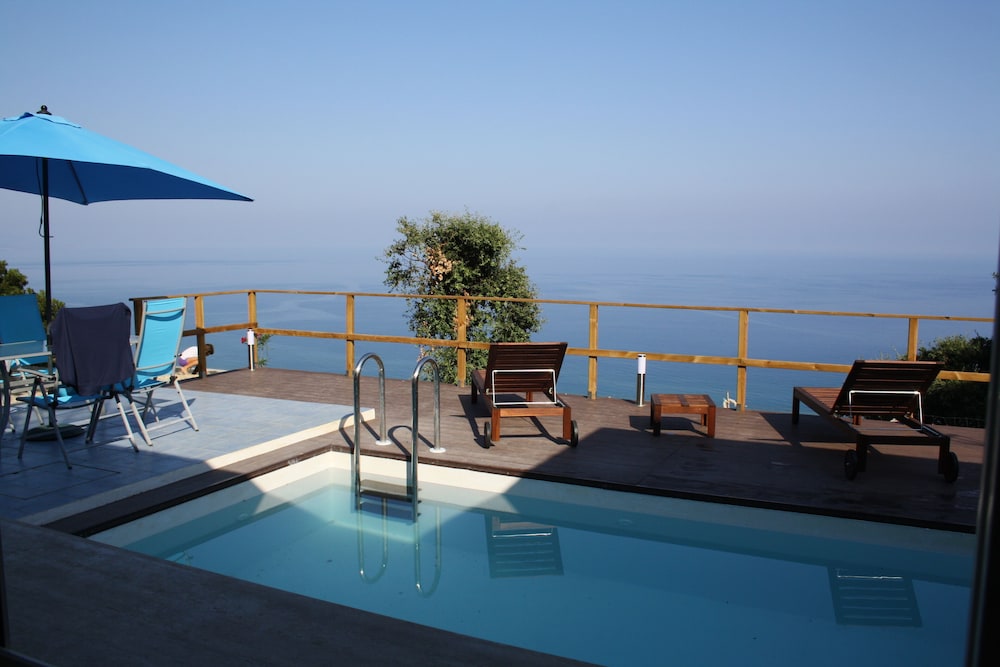 Villa Feature、 "Dammuso"、スペクタキュラーエオリアビューとプライベートスイミングプール - シチリア