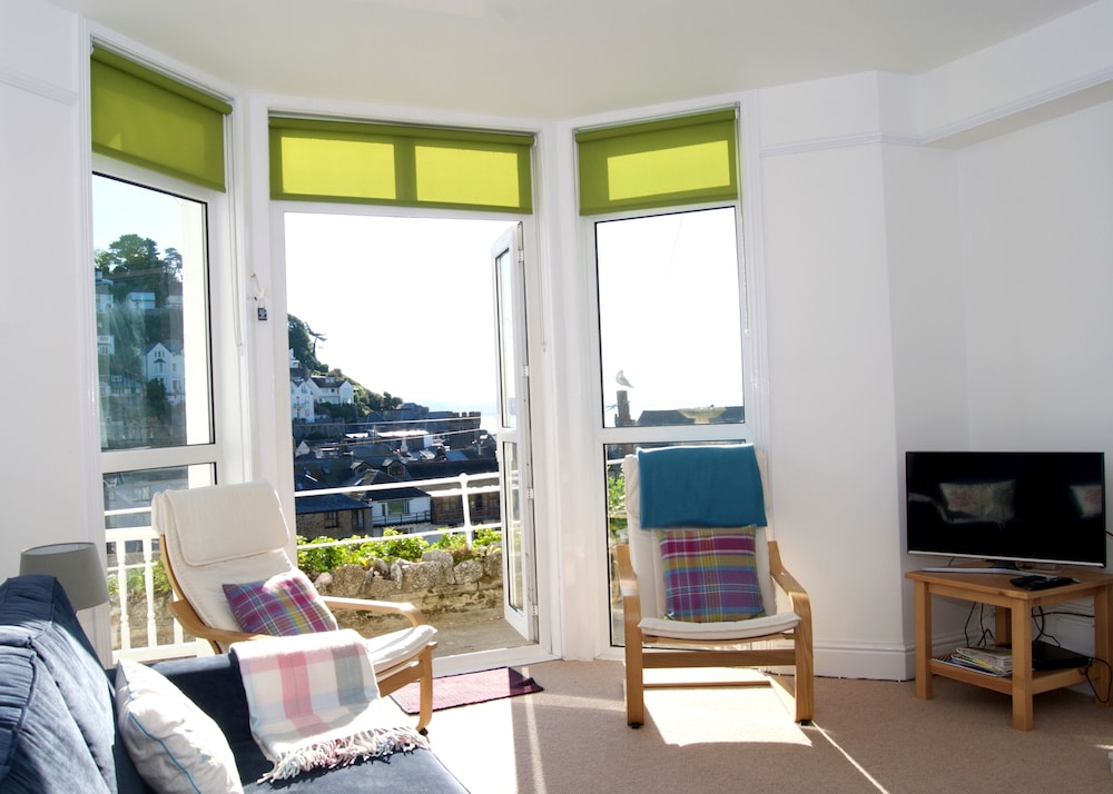 Fantastic Spacious Apartment With Stunning Uninterrupted Views - Polperro