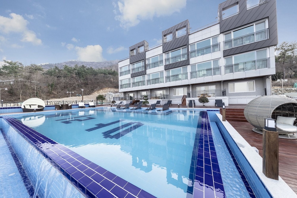 Aria Pension Resort - Yeosu-si