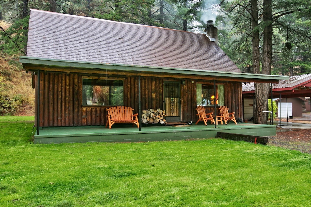 Luxurious Log Cabin Getaway At White Pass - State of Washington