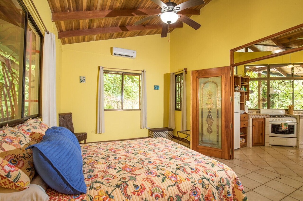Exotic Escape To Rainforest Home With Pool, Gated, <10 Min To Beach, Wifi/ac - Costa Rica