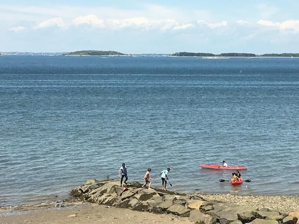 Propiedad Frente Al Mar.  Los Mejores Precios. Playa . Kayaks. Vistas De Boston Y El Agua - Boston