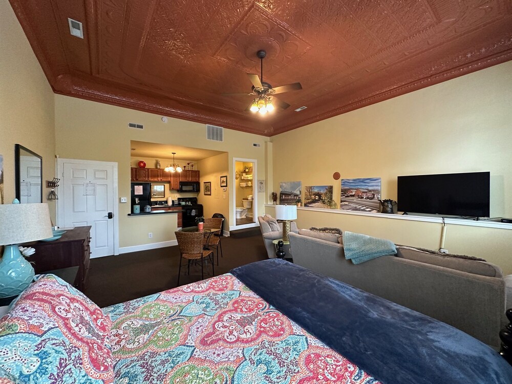 Stay In Crozet Mountain Suite In Downtown Crozet - 仙納度國家公園