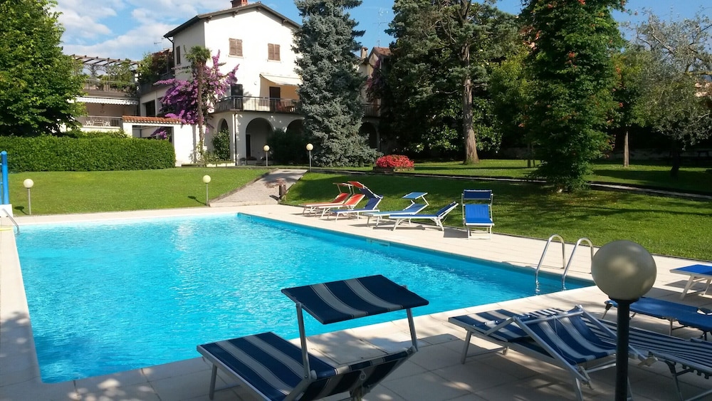 Appartement Voor 4/6 Personen Met Gedeeld Zwembad - Aanbiedingen Juni / September - Gardone Riviera