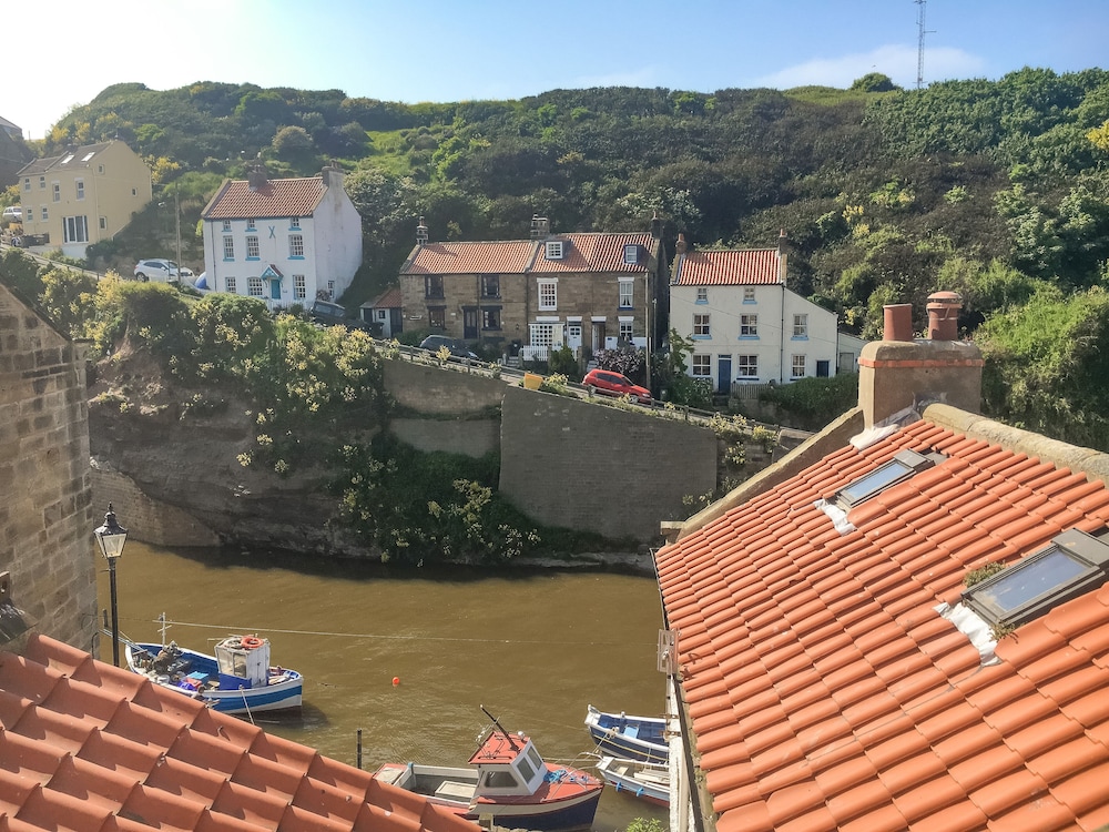 Beautifully Refurbished Cottage In The Heart Of Staithes - With Stunning Views - Staithes