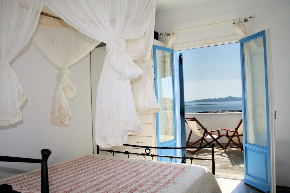 Villa Galazio Op Een Rustige Heuvel Van Angeria, Buitengewoon Panoramisch Uitzicht Op Zee - Paros