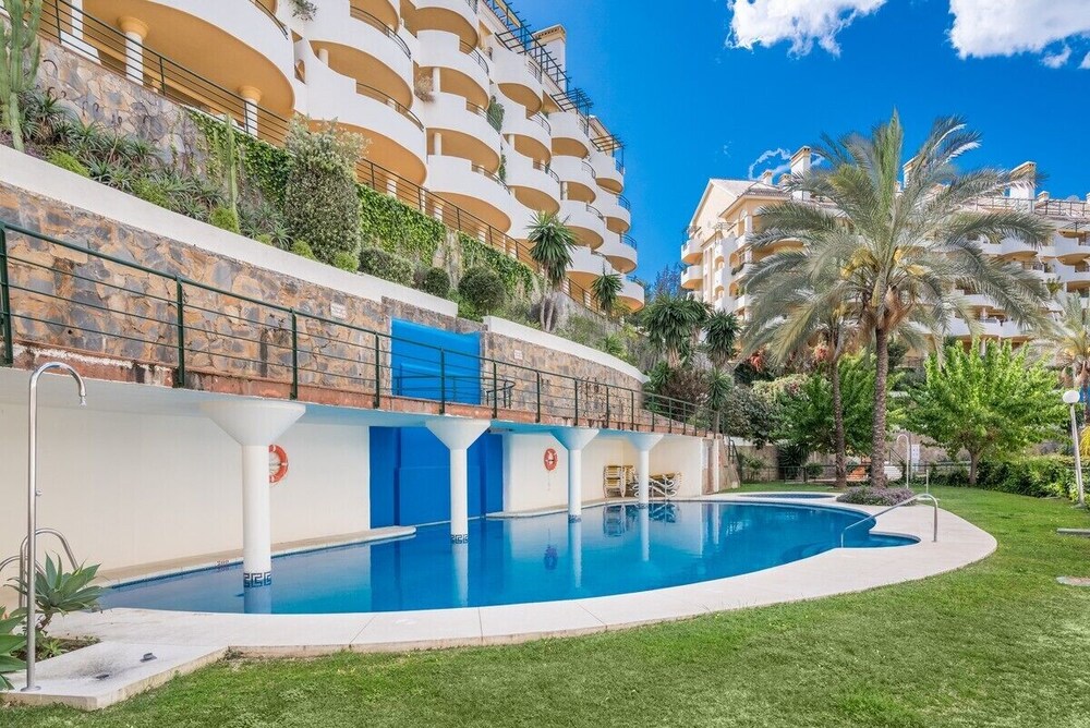 Luxuriöses Duplex-apartment In Puerto Banus Mit Fantastischer Aussicht - Istán