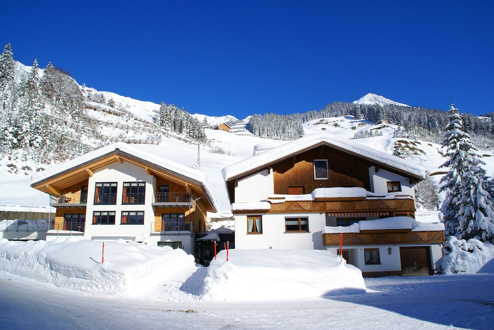 Komfortappartements In Wunderschöner Berg- Und Skiwelt Für 4 - 10 Personen - Vorarlberg