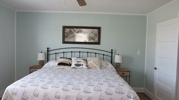 Newly Renovated Ocean View Cottage Across From Beach Access! - Kure Beach, NC