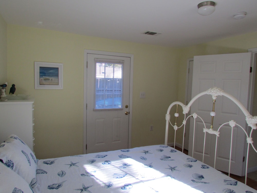 Gulf Palms Cottage....walking Distance-beach, Cafes, Town Center. Quiet Area. - Mississippi