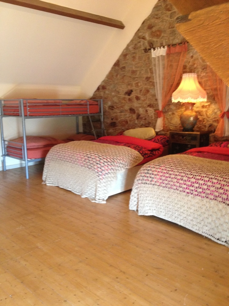 Self Catering, Sleeps 12/14, Linen Etc Inc, Spacious Gite, Pets Welcome. - Normandy