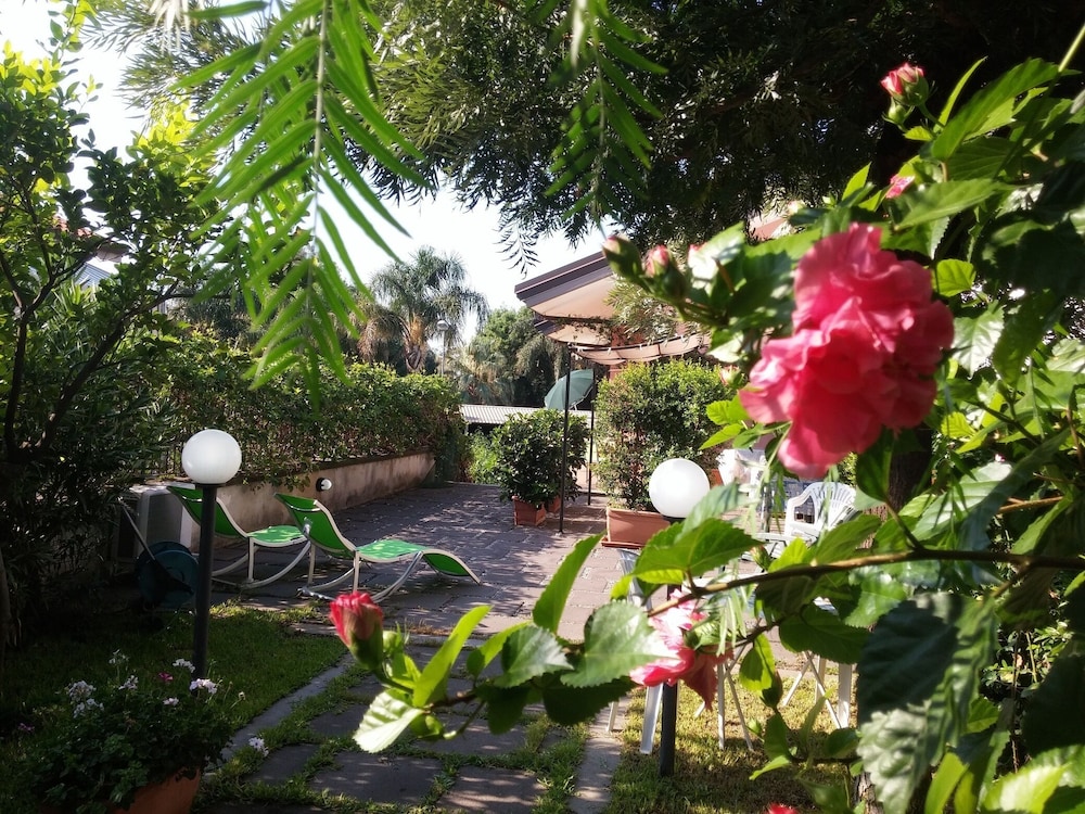 Villa éLégante Avec Jardin Près De La Mer - Mascali