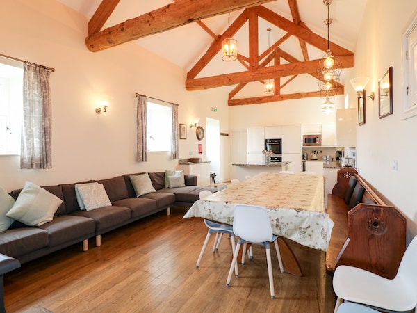 The Dairy, Pet Friendly, Character Holiday Cottage In Youlgreave - Bakewell