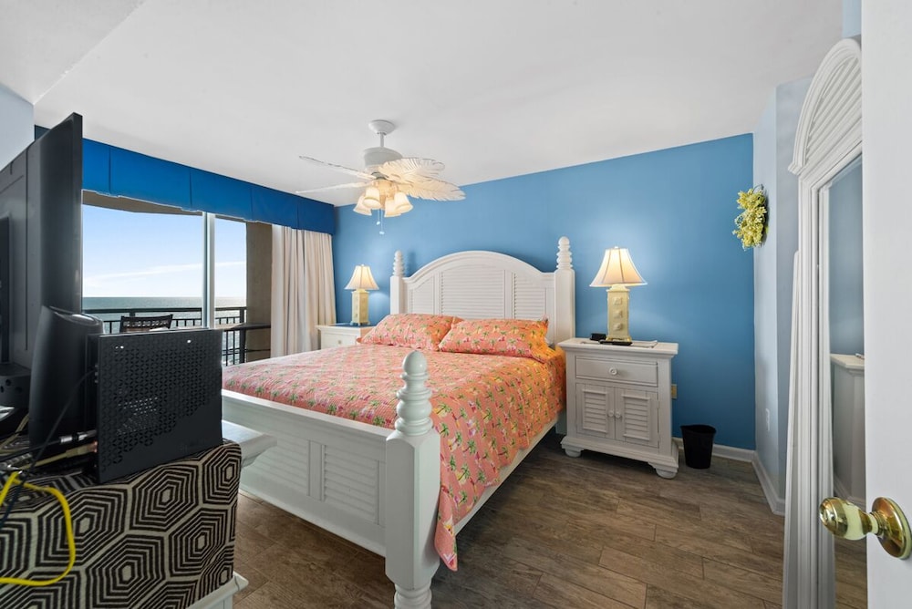 3 Dormitorios / 3 Baños 12 ° Piso Frente Al Mar Resort - North Myrtle Beach, SC