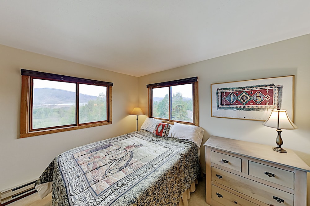 Mountain View Basecamp Near Lakes With Hiking, & Skiing - Dogs Welcome - Silverthorne, CO