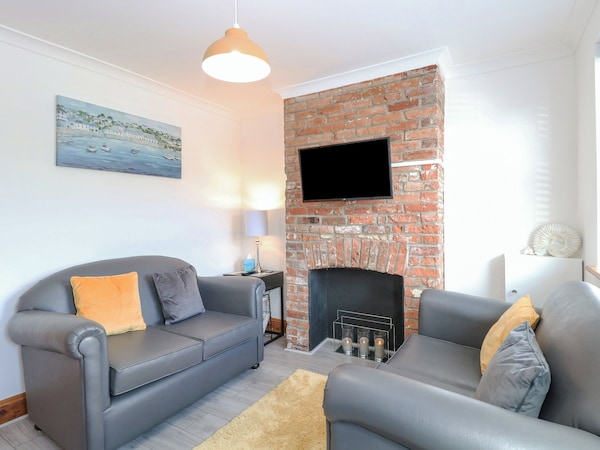 Seashell Cottage, Pet Friendly, With A Garden In Lowestoft - Kessingland