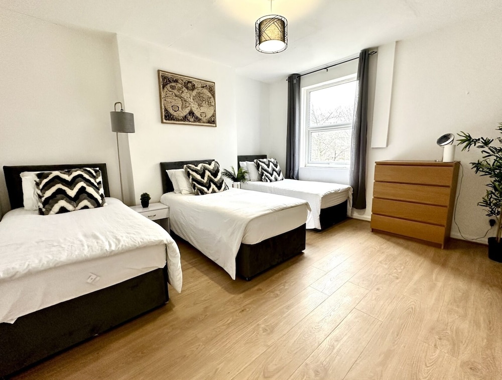 Beautiful 3-bed Apartment With Driveway Parking - Nottingham Trent University