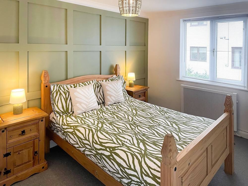 2 Bedroom Accommodation In Collaton St Mary, Near Paignton - 페인톤