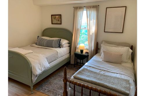 Edinborough Park, Edina airbnb, hotels and vacation rentals