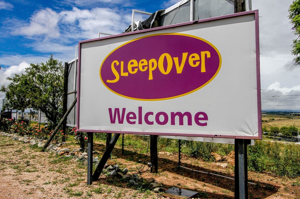 SleepOver Motels Lanseria - Lanseria
