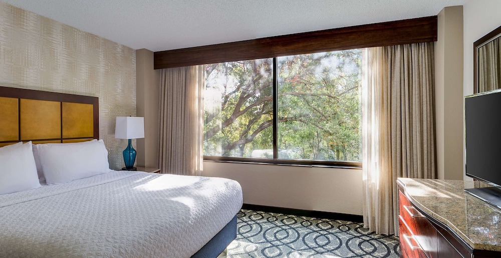 Embassy Suites By Hilton Dallas-love Field - Highland Park, TX